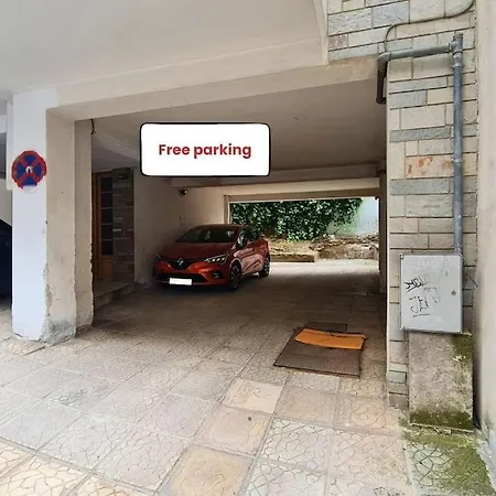 Alexandros-family Friendly-free Private Parking Thessaloniki